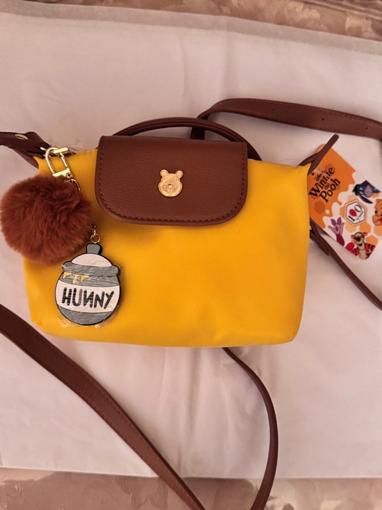 New Disney Yellow & Brown Mini Winnie the Pooh Crossbody Bag w/Bag Charm - Picture 3 of 8